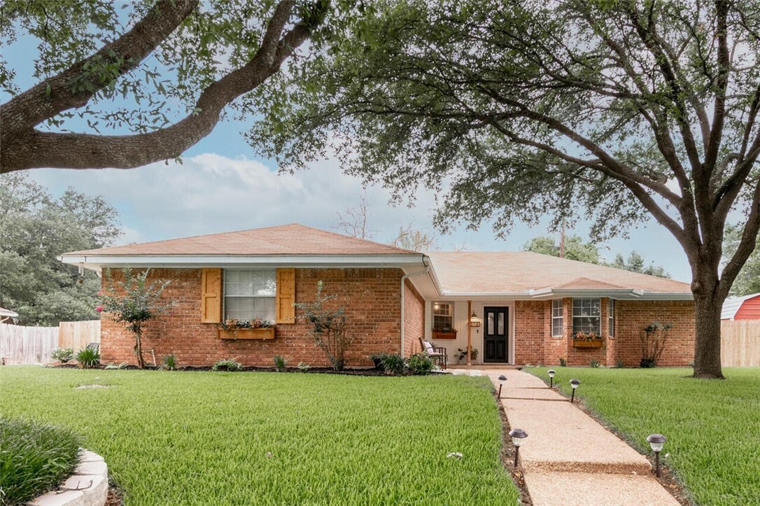 Property Photo:  308 E Chapman Road  TX 76643 