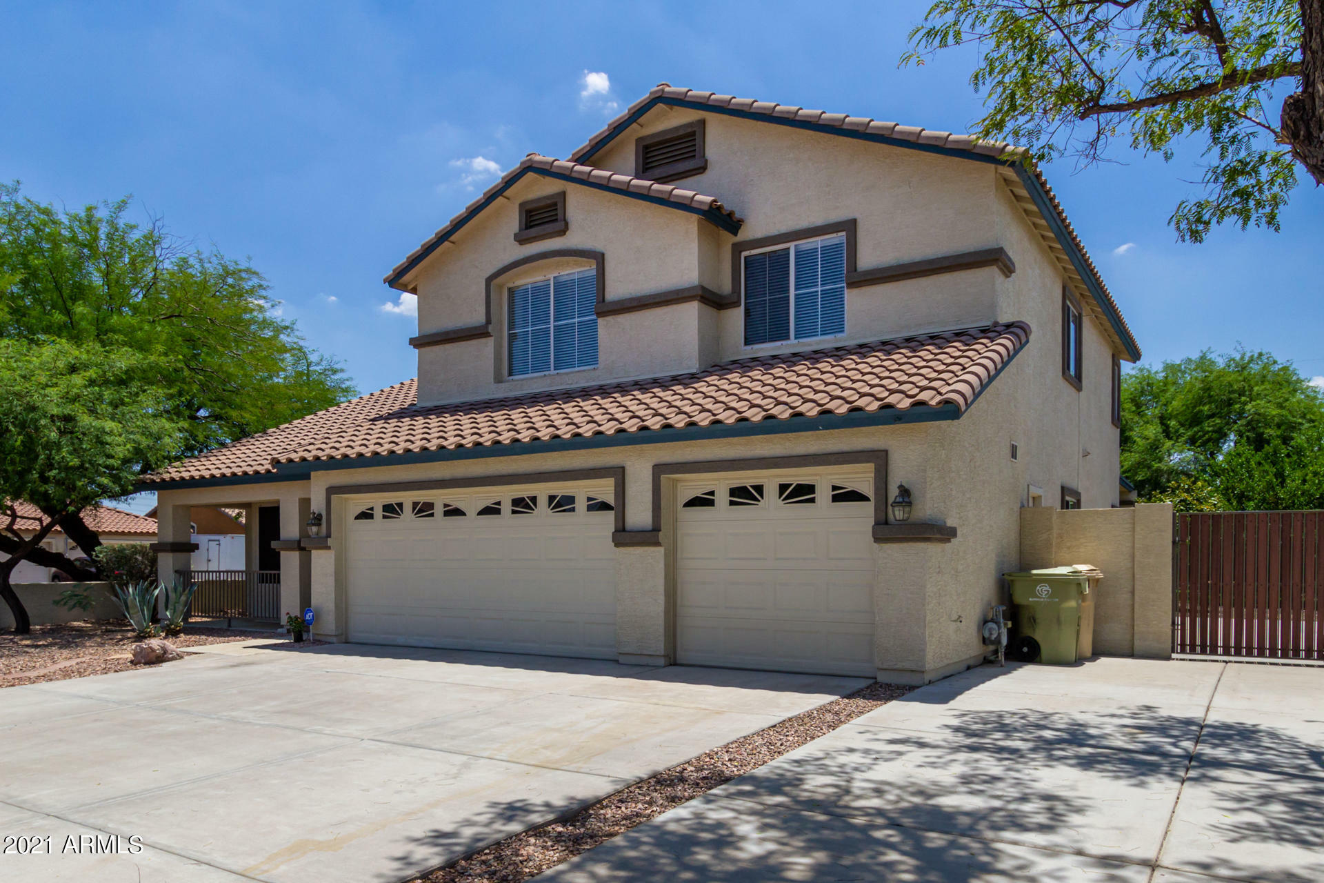 Property Photo:  6053 W Charter Oak Road  AZ 85304 