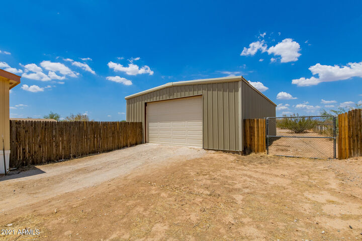 Property Photo: 10490 E Bella Lane AZ 85143