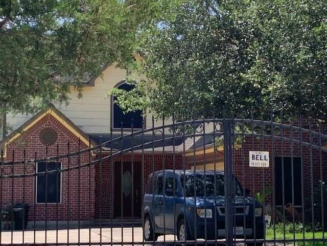 Property Photo:  12709 Woodcreek Drive  TX 77318 