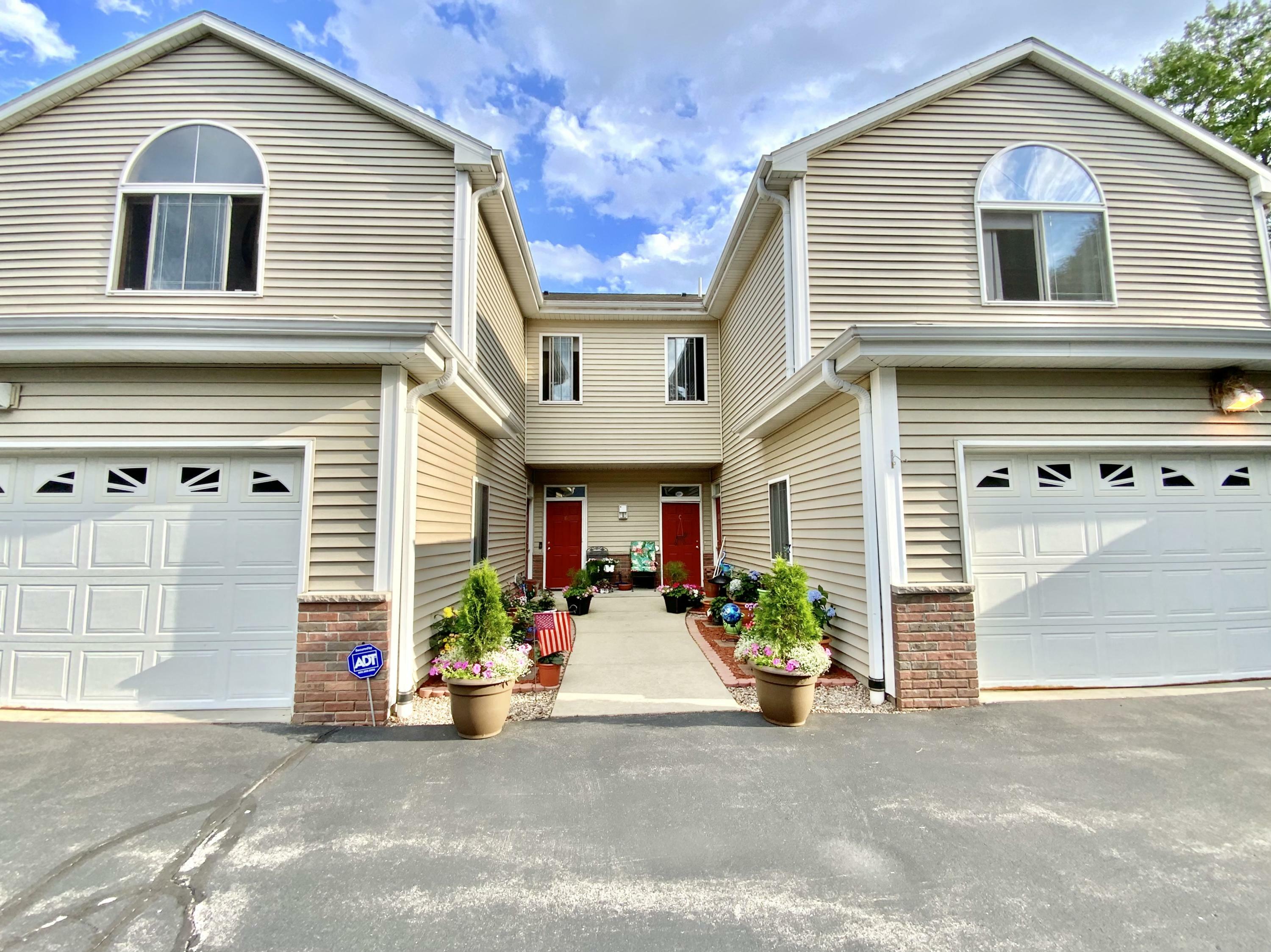 Property Photo: 1334 S East Ave A WI 53186