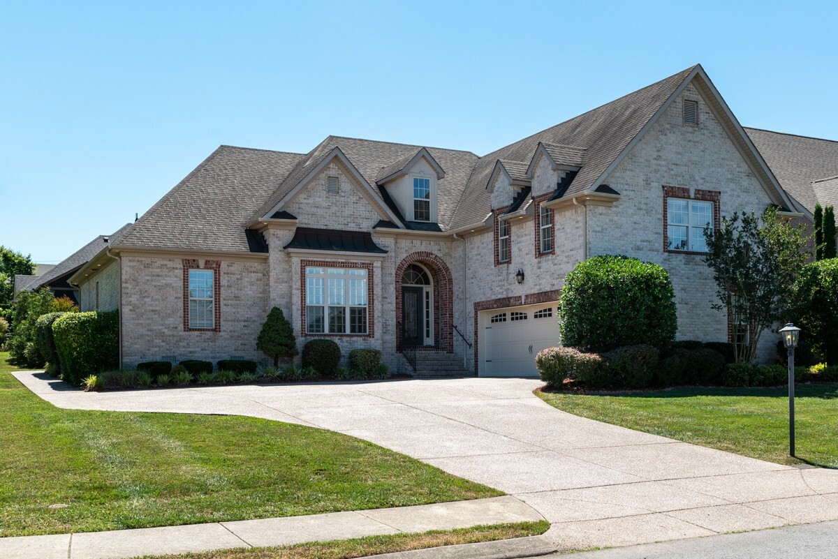 Property Photo: 1088 Avery Trace Cir TN 37075