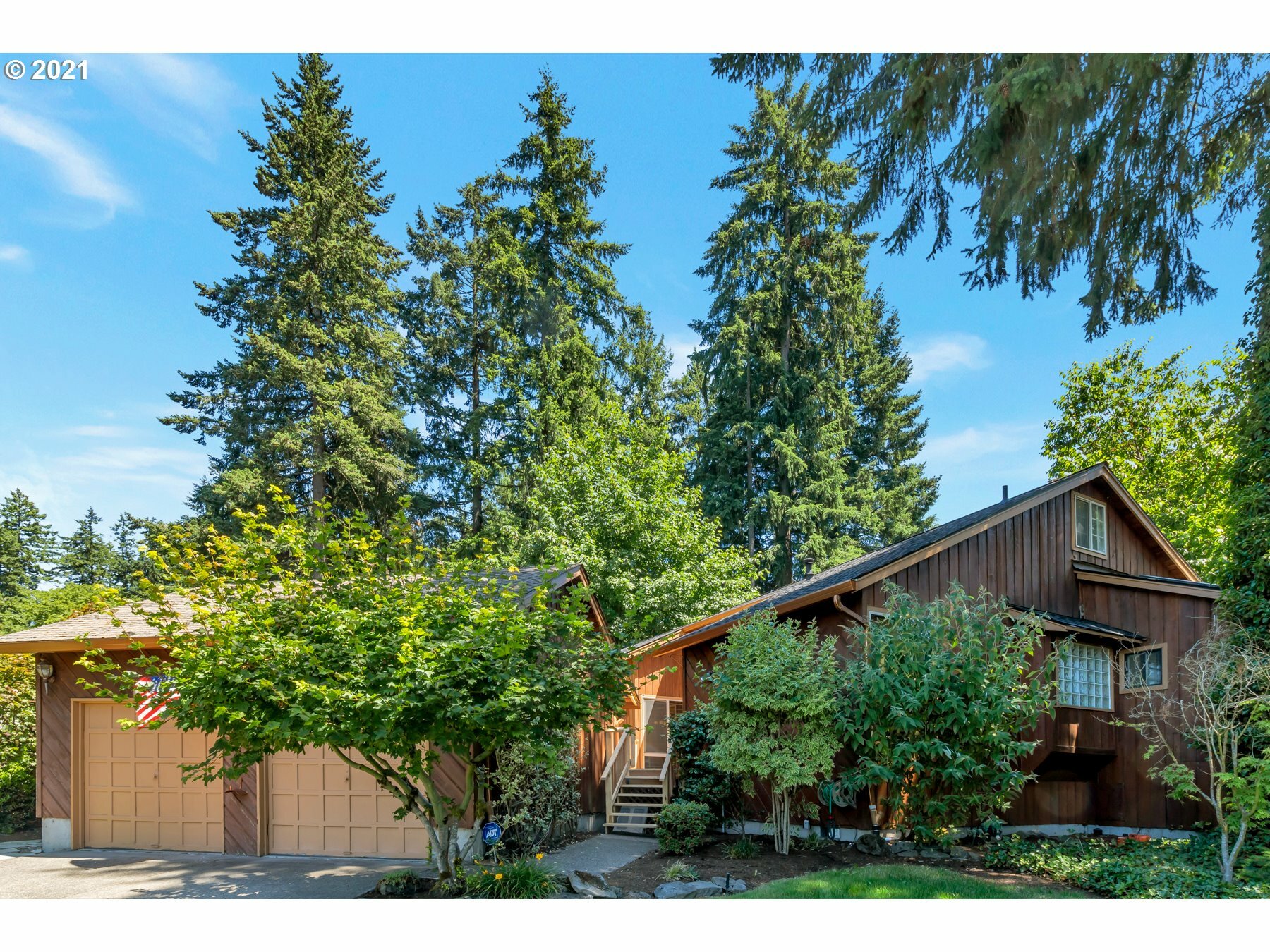 Property Photo: 7100 SW Hyland Way OR 97008