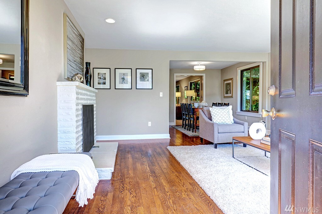 Property Photo: 13543 Burke Ave N WA 98133