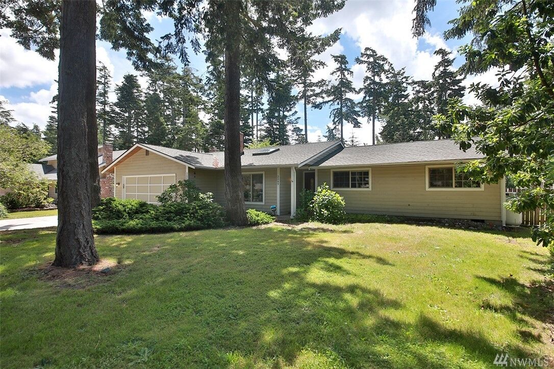 Property Photo: 2089 Pine Wood Wy WA 98277