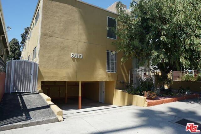 Property Photo: 6013 Carlton 4 CA 90028