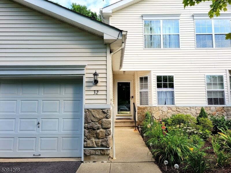 Property Photo:  32 Portsmouth Ct  NJ 07419 
