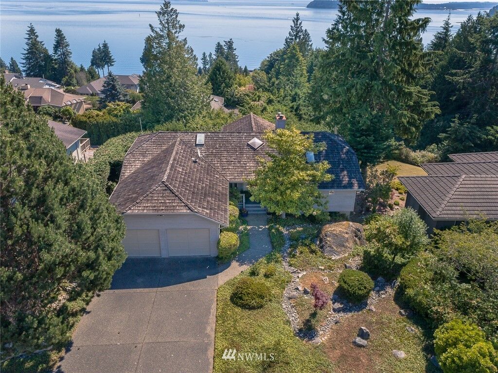 Property Photo:  563 Pioneer Drive  WA 98365 