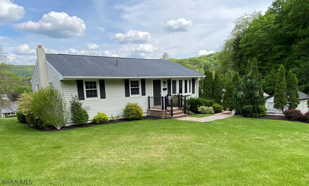 Property Photo:  797 Hench Street  PA 15522 