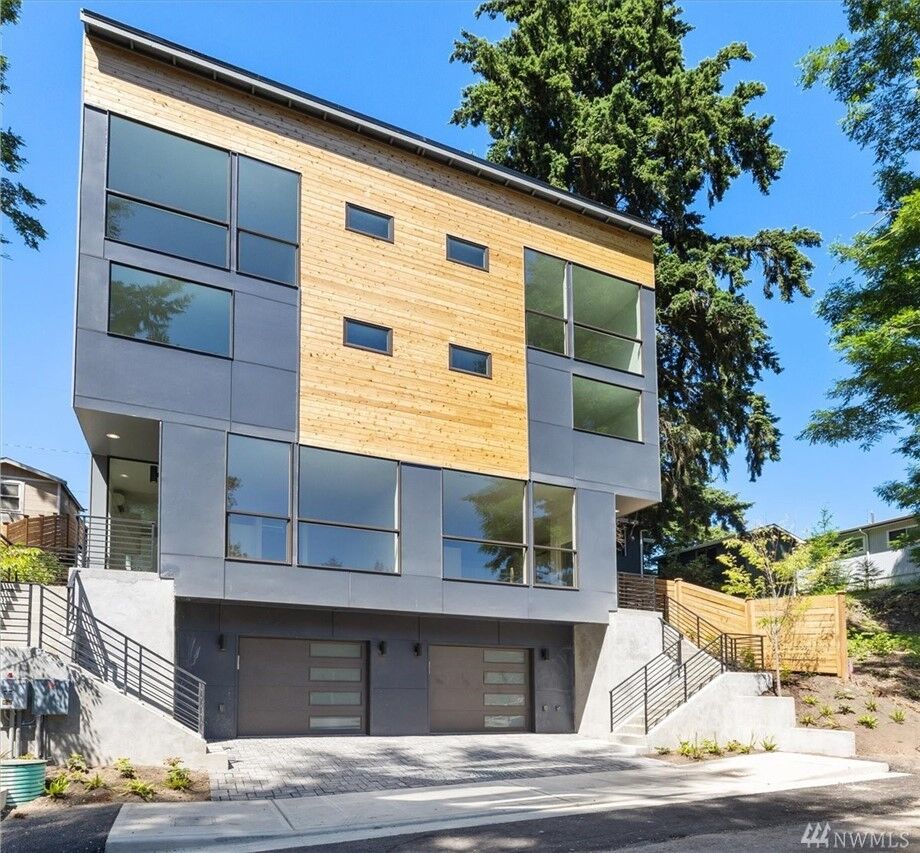 Property Photo:  14011 Lenora Place N  WA 98133 