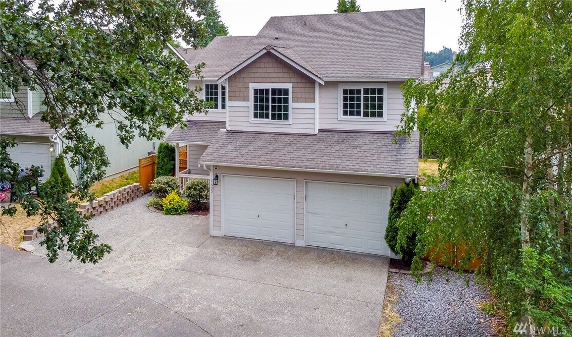 Property Photo:  1402 121st St S  WA 98444 