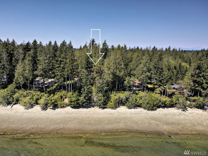 Property Photo: 476 E Chesapeake Dr WA 98584