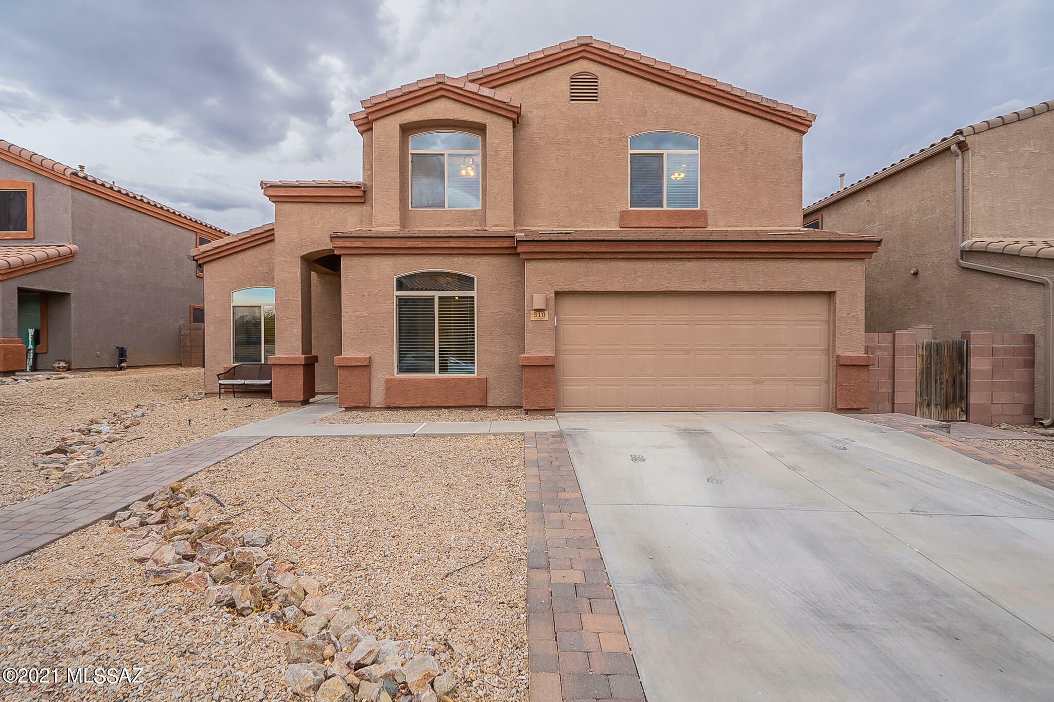 Property Photo:  310 S Princess Erica Drive  AZ 85641 