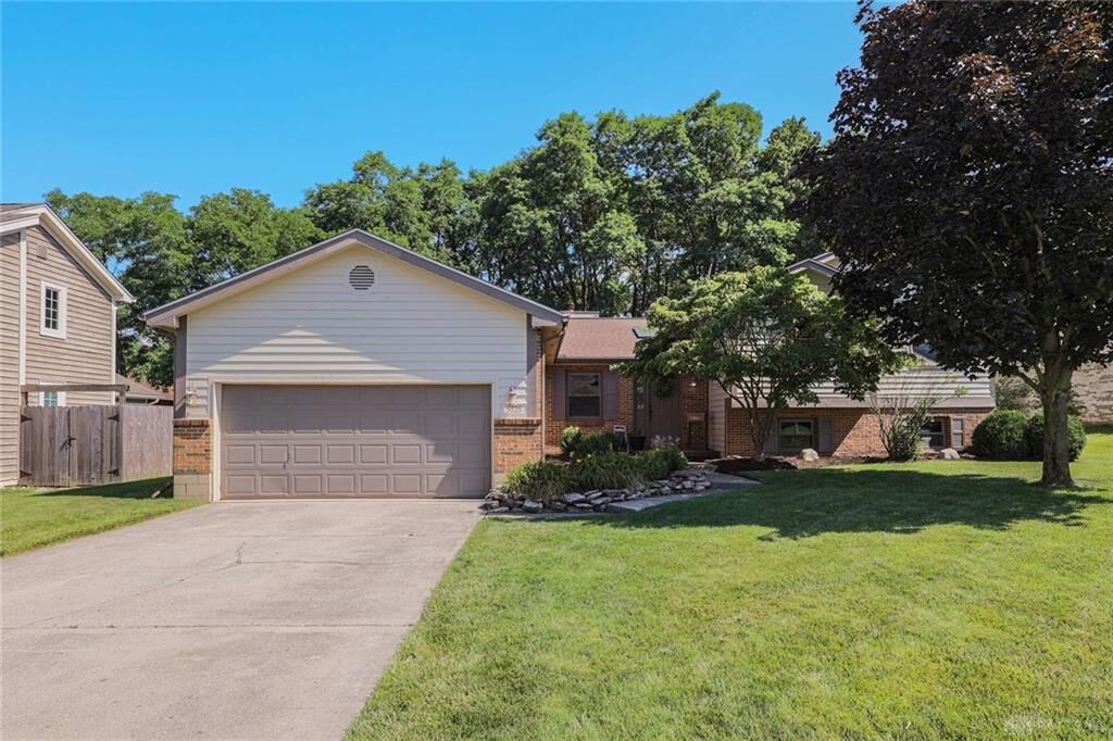 Property Photo:  5525 Hearthside Court  OH 45424