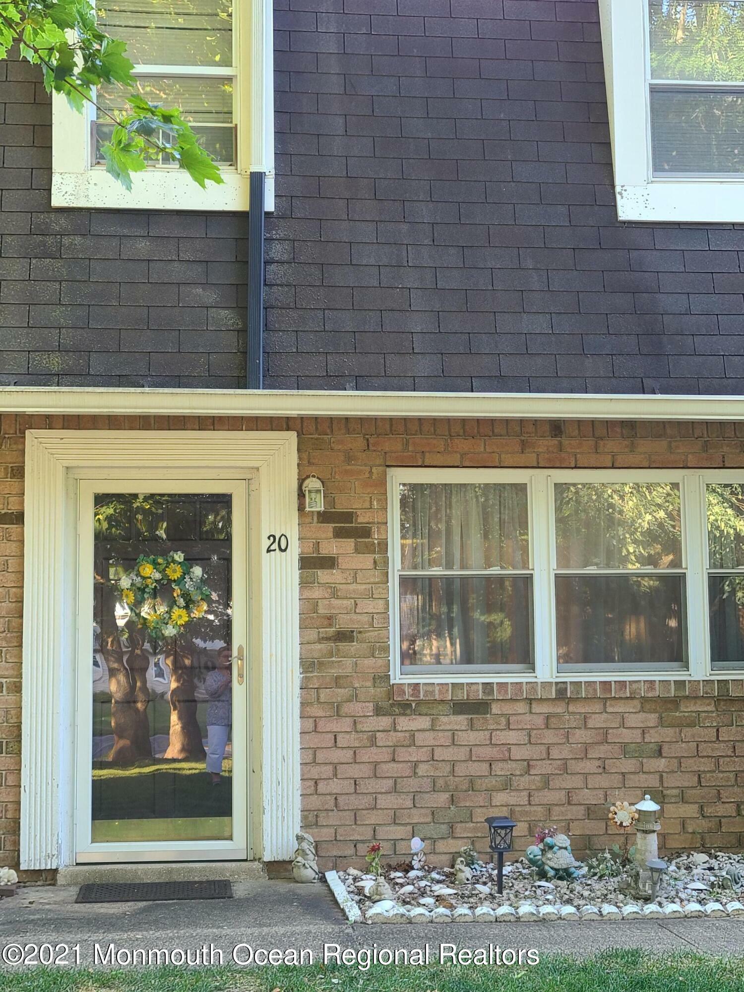 Property Photo:  20 Briar Mills Drive  NJ 08724 