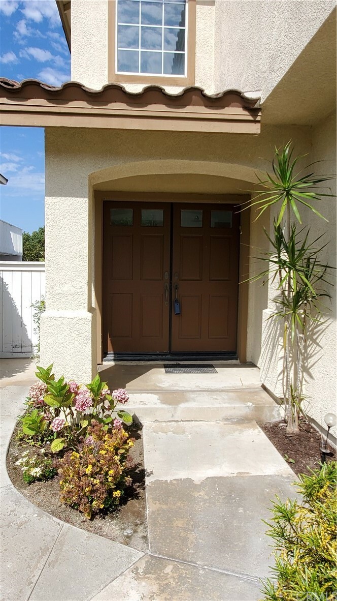 Property Photo:  1168 S Silver Star Way  CA 92808 