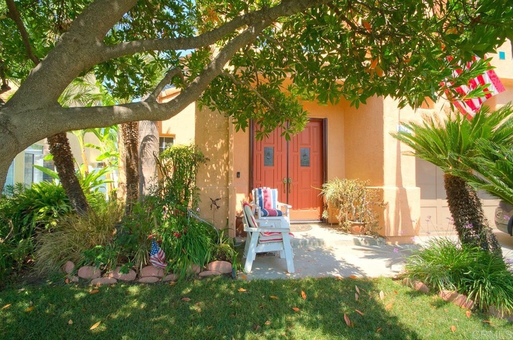 Property Photo: 39729 Via Las Palmas CA 92563
