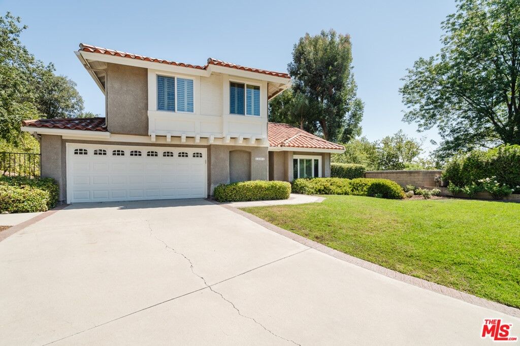 Property Photo:  1561 Tanbark Court  CA 91361 