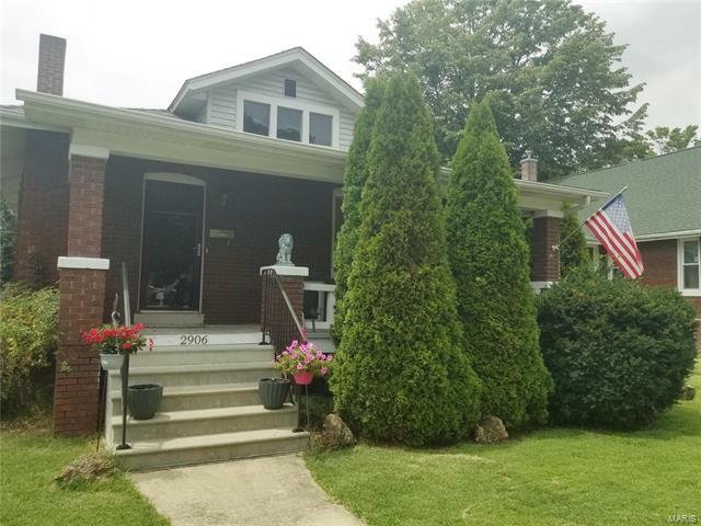 Property Photo: 2906 West Main Street 62226