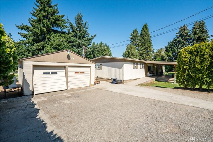 3320 NW Cascade Ave  East Wenatchee WA 98802 photo