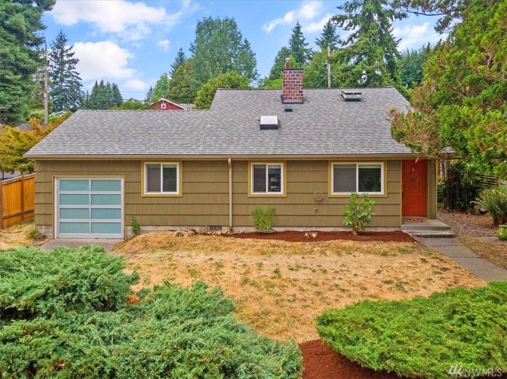 Property Photo:  8125 29th Ave SW  WA 98126 