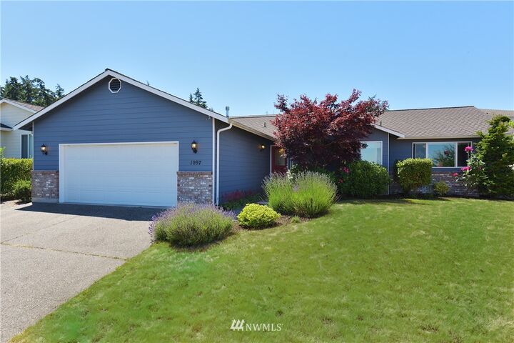 1097 SW Harbor Vista Circle  Oak Harbor WA 98277 photo