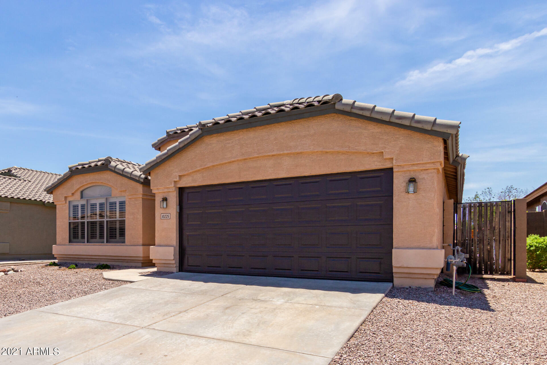 Property Photo:  10225 W Daley Lane  AZ 85383 