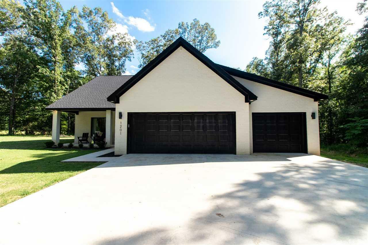 Property Photo: 1201 Winchester Drive AR 72401