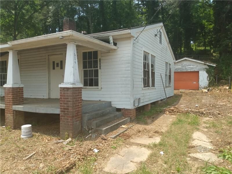 Property Photo: 1604 Cave Spring Road SW GA 30161