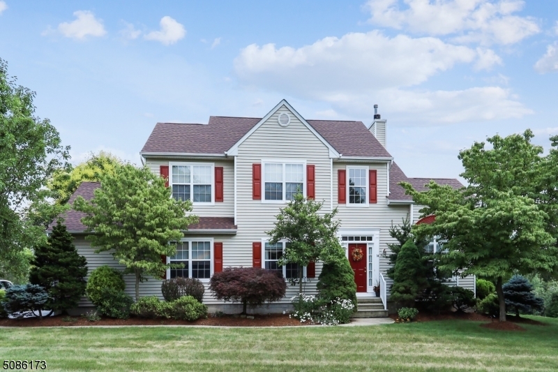 Property Photo:  14 Canterbury Ln  NJ 07840 