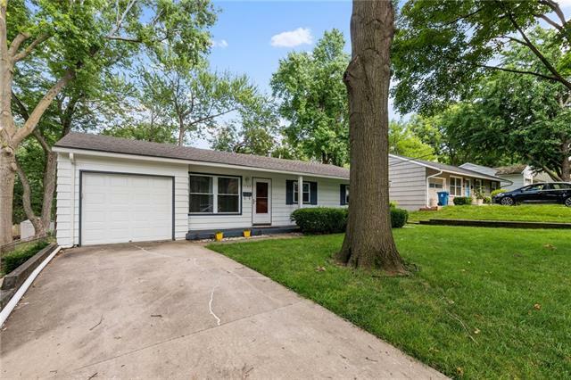 Property Photo:  7725 Rosewood Drive  KS 66208 