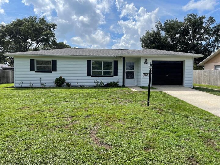 Property Photo:  302 S Tyler Street  FL 34465 