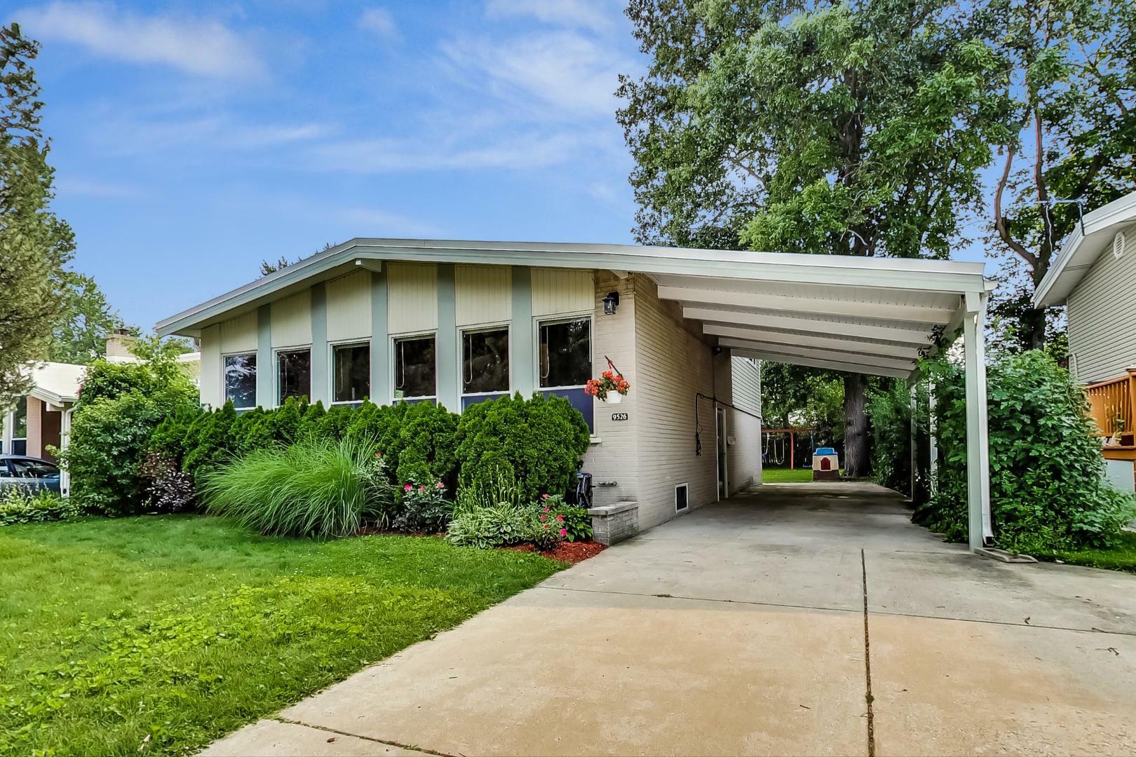 Property Photo: 9526 Kedvale Avenue IL 60076