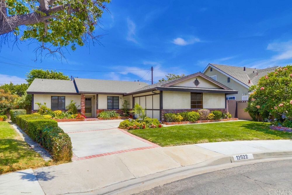 Property Photo:  12522 Raymond Circle  CA 92845 