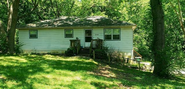 Property Photo: 9723 Greenridge Heights Road 62208