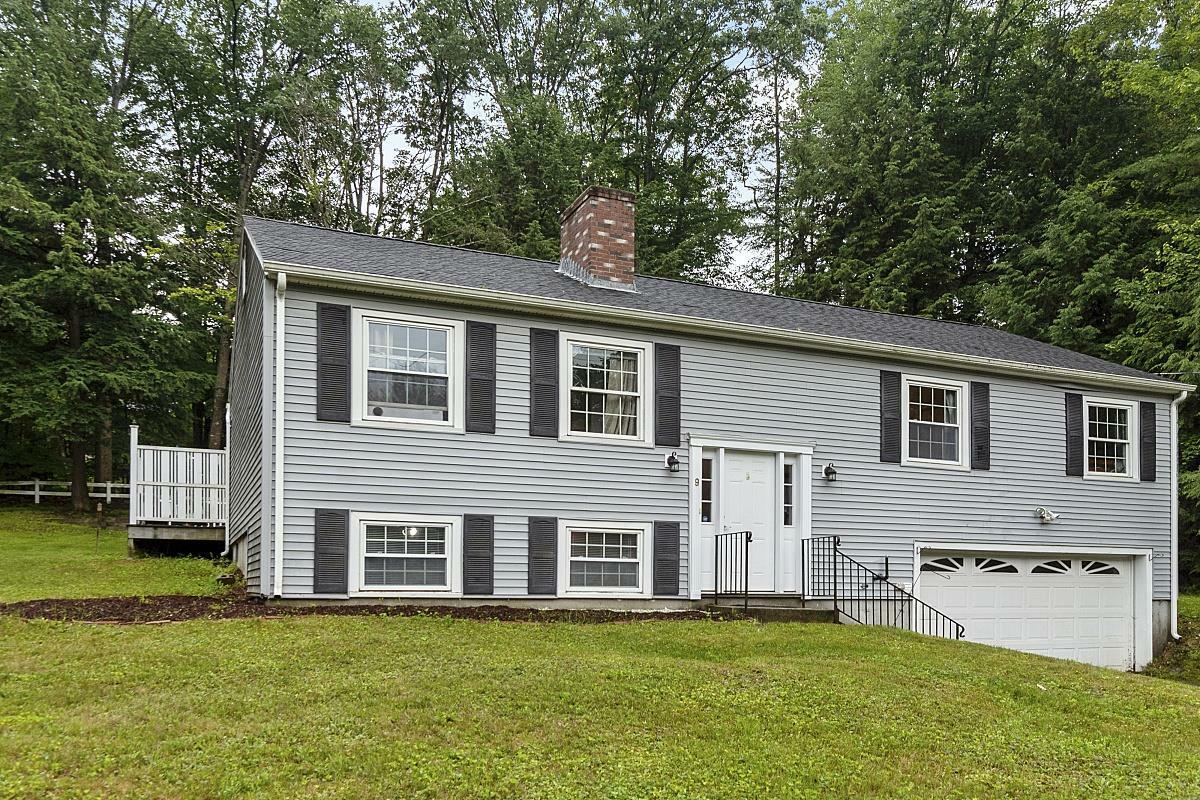 Property Photo:  9 Lounsbury Lane  NH 03458 