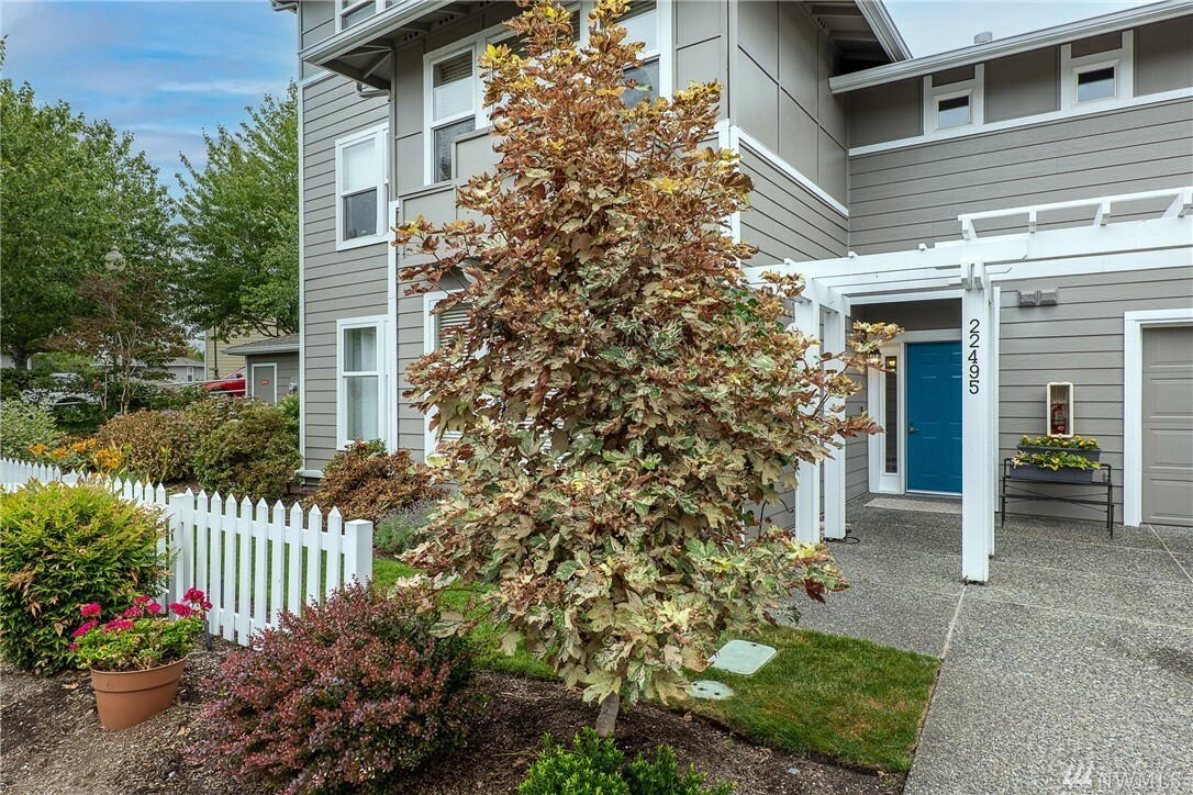 Property Photo:  22495 SE 37th Terr 1391  WA 98029 