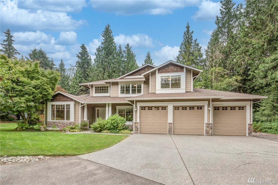 Property Photo:  11124 42nd St SE  WA 98290 
