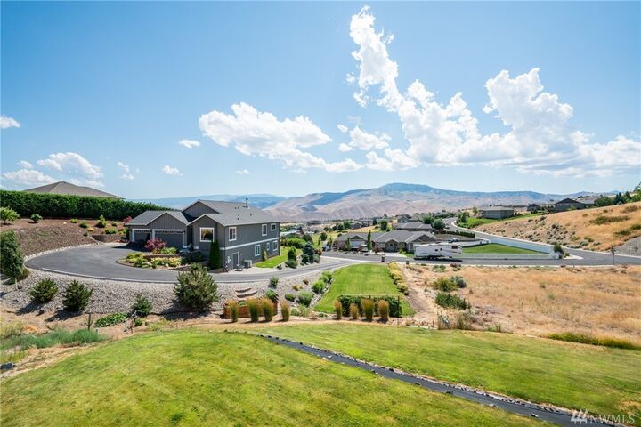 Property Photo:  447 W Rolling Hills Lane  WA 98801 