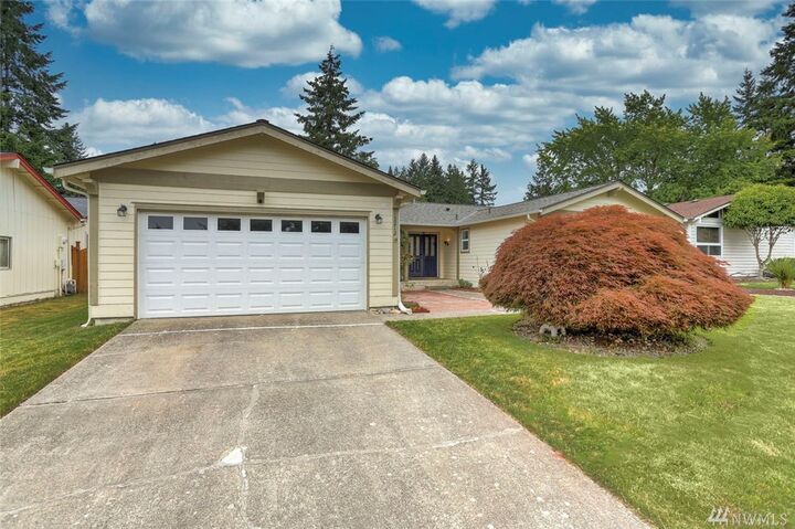 Property Photo:  13212 SE 160th Place  WA 98058 