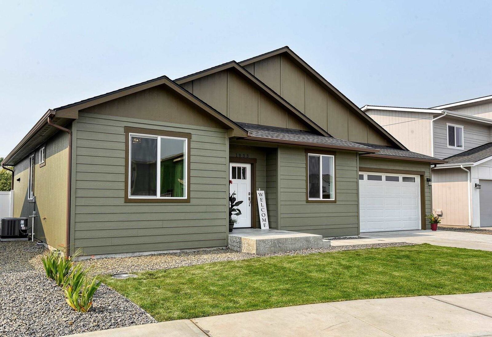 Property Photo: 1833 W Windflower Ct WA 99208