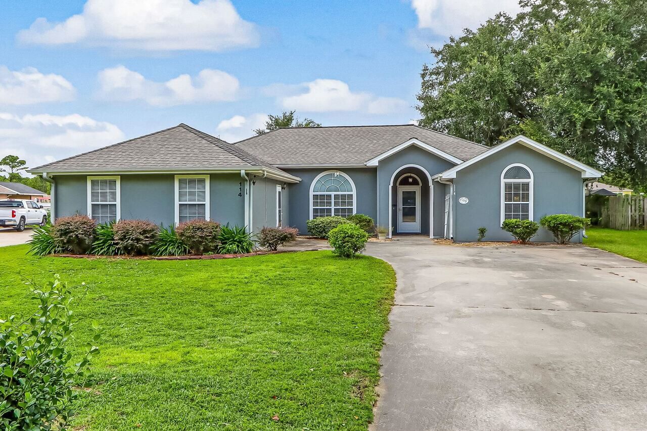 Property Photo:  114 Lake Manor Drive  GA 31548 