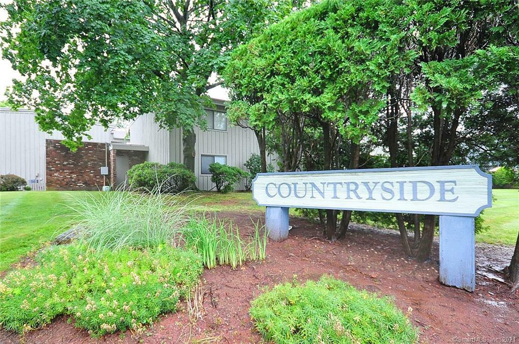 Property Photo: 117 Webster Court 117 CT 06111