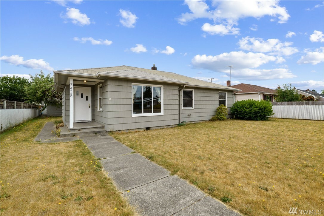 Property Photo: 7428 S Lawrence St WA 98409