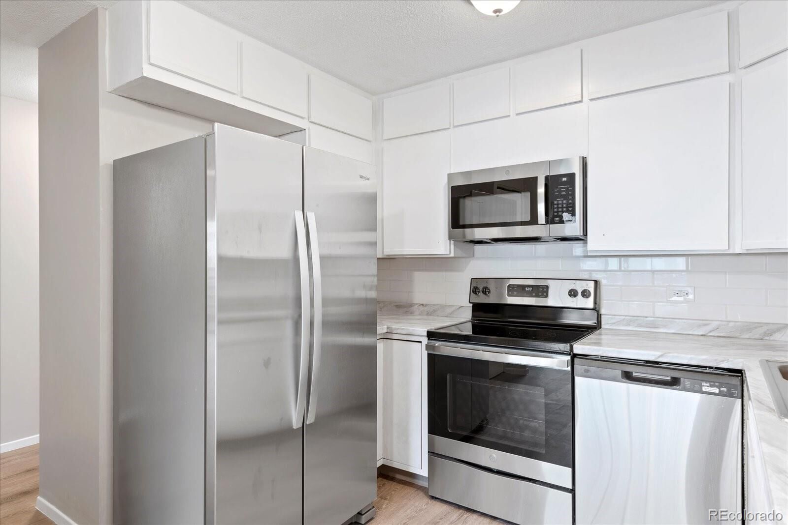 Property Photo: 595 S Alton Way 5B CO 80247