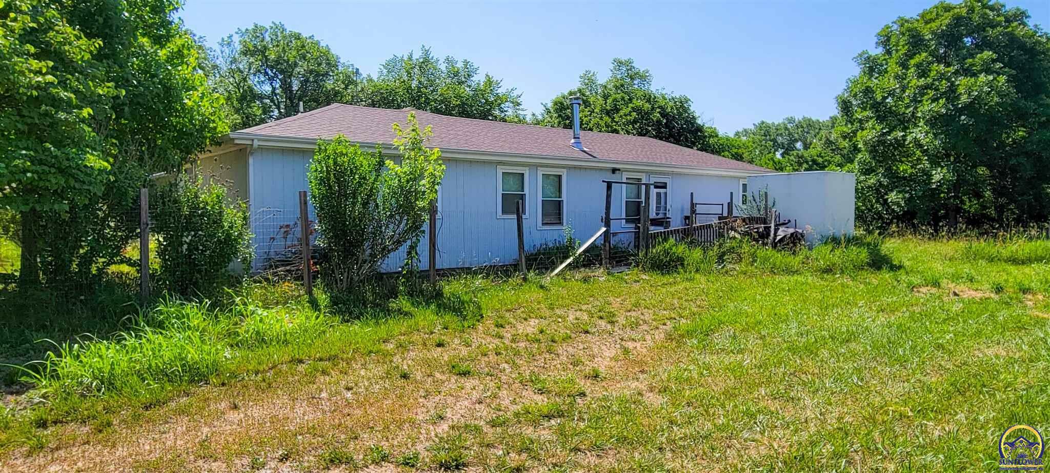 Property Photo:  17255 158th Rd  KS 66440 