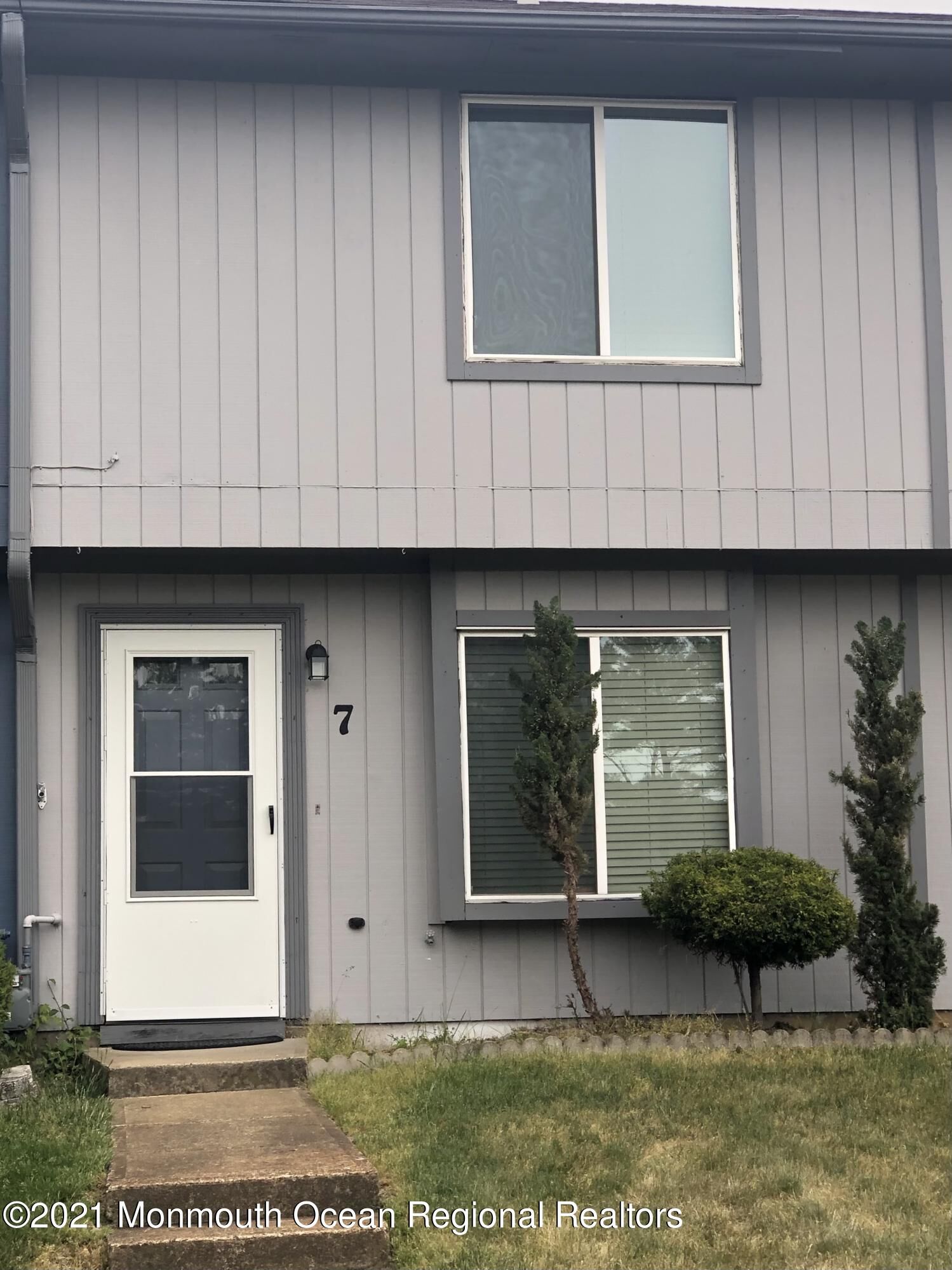 Property Photo: 7 Sawmill Road NJ 08724