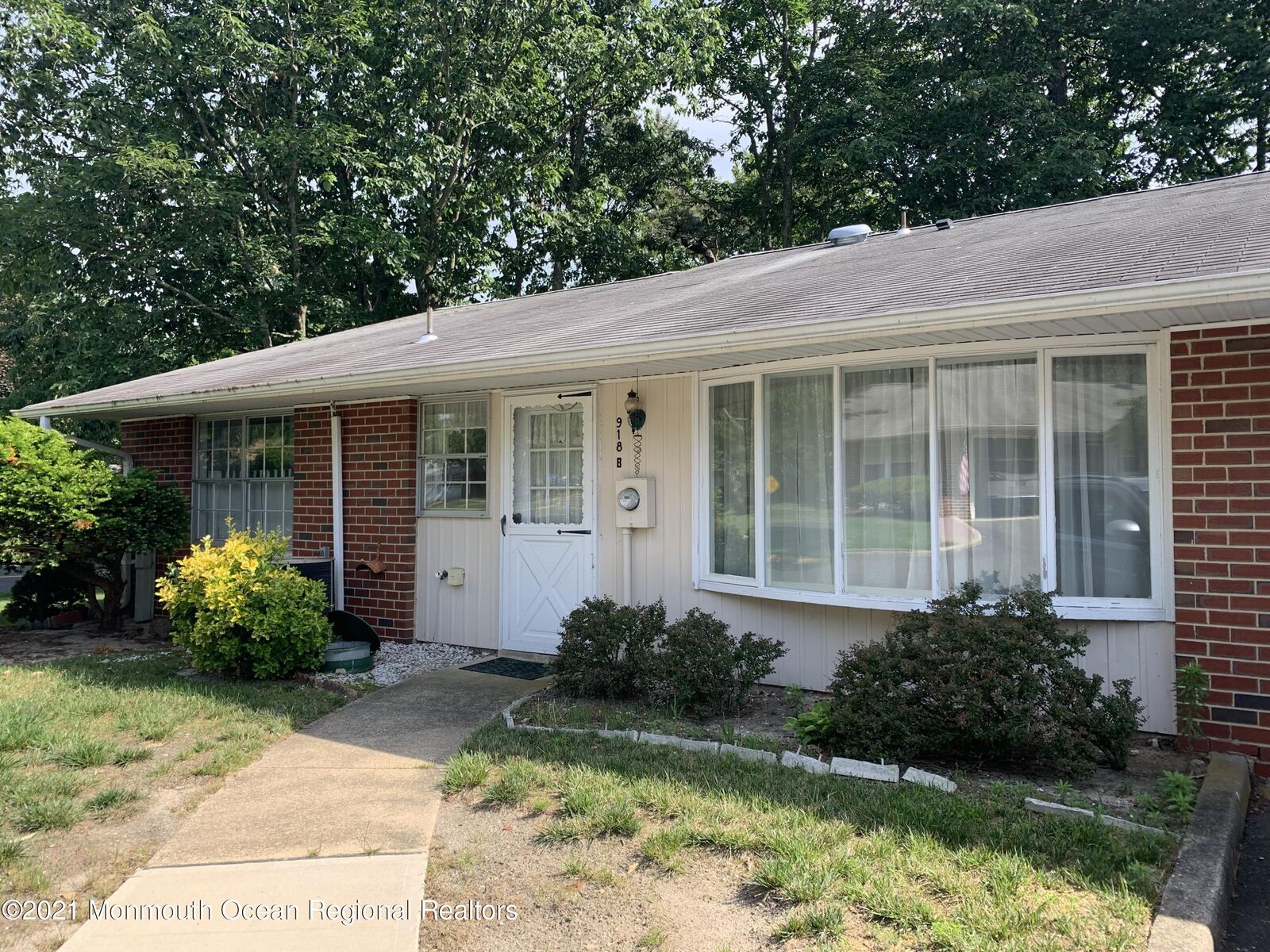 Property Photo:  918B Dumbarton Drive  NJ 08701 