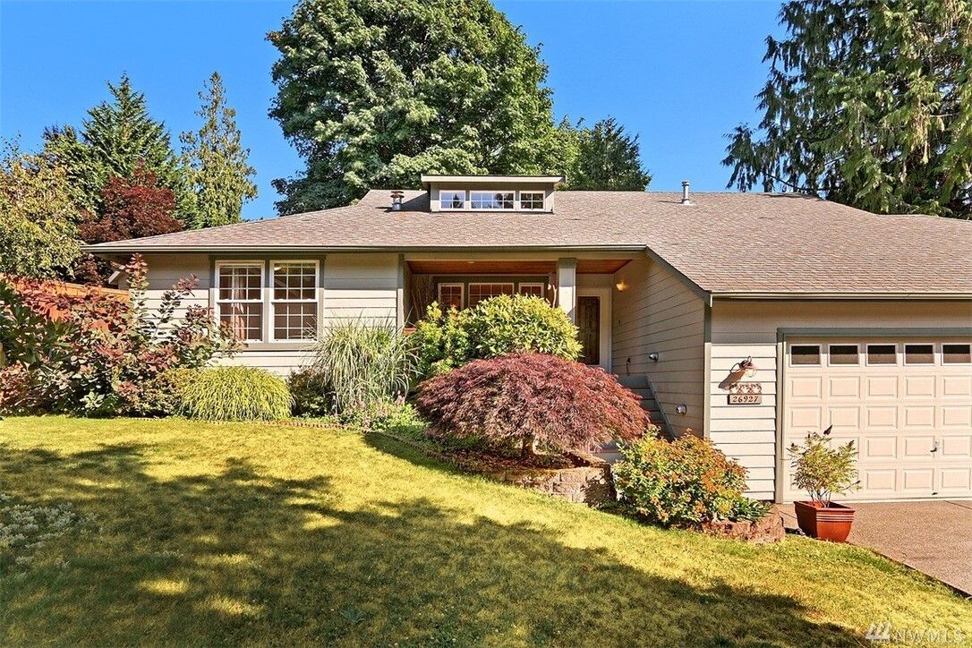 Property Photo: 26927 NE Kennedy Dr WA 98019