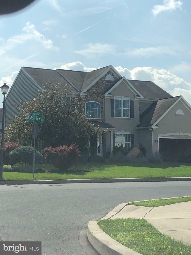 Property Photo:  502 Hedge Row Lane  PA 17078 
